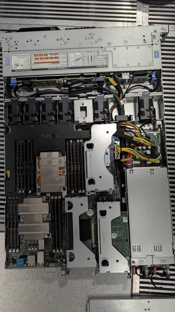 An open Dell PowerEdge server: processors and ECC memory